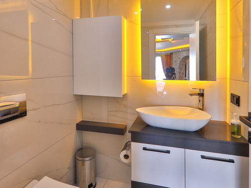  gece  -  Kasım
  | Seydikemer Karadere’de Hamamlı ve Isıtmalı Havuzlu Lüks Villa